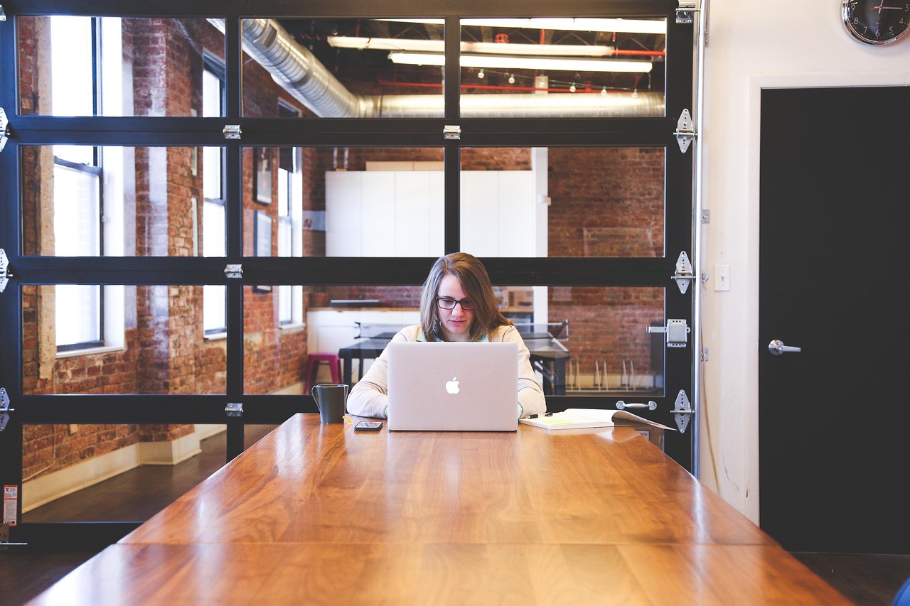 Pourquoi la majorité des startups échouent-elles durant leurs trois premières années ? découvrez les principales raisons d'échec des startups et comment les éviter pour assurer la réussite de votre entreprise naissante.